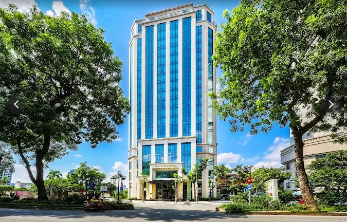 HANOI –  HA LONG BAY – DA NANG – HOCHIMINH R-115