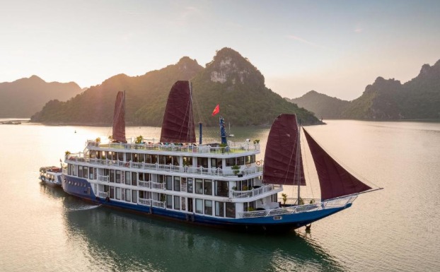 HANOI – NINH BINH - HA LONG BAY – DA NANG – HOCHIMINH R-116